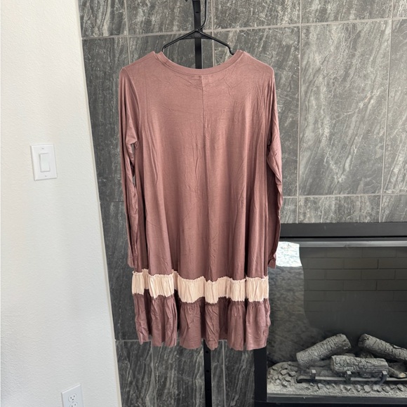 Easel Ruffle Bottom Dress NWT - Picture 6 of 6